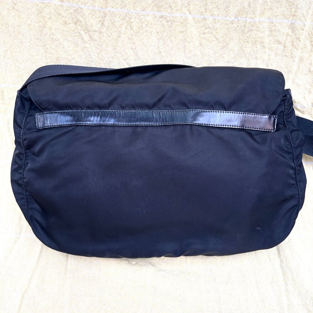 Prada Tessuto Vintage Nylon Saffiano Vela large Messenger Bag Black - Picture 14 of 15